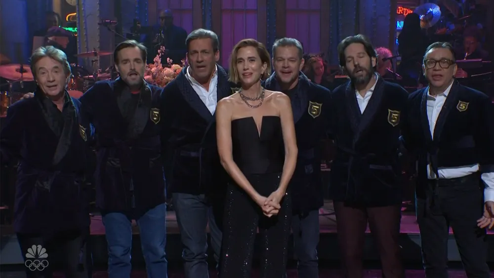 Kristen Wiig Joins the Prestigious "Five-Timers Club" in a Glitzy "SNL" Reunion.